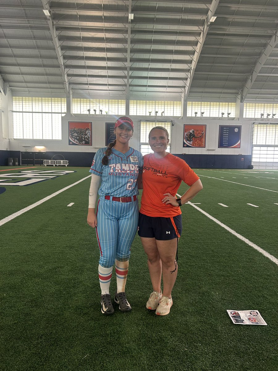 Kamryn_Potts's tweet image. Thank you @AuburnSoftball for the amazing camp today! It was great to be back! War Eagle!
@MustangsPynes27 @CoachMalveaux @KateMalveaux