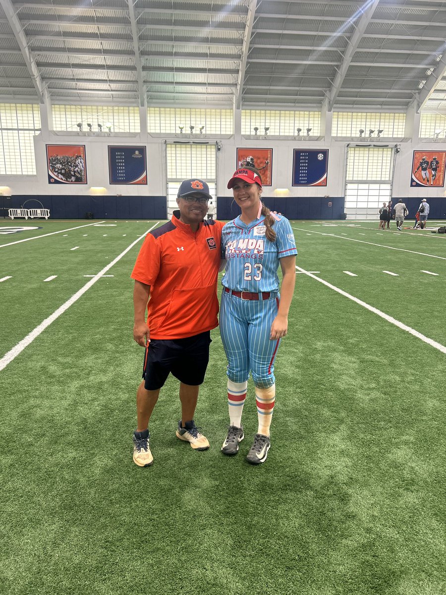 Kamryn_Potts's tweet image. Thank you @AuburnSoftball for the amazing camp today! It was great to be back! War Eagle!
@MustangsPynes27 @CoachMalveaux @KateMalveaux