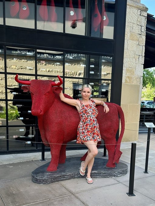 Watch Aaliyah Love🎀's leaked NSFW photo on TwXstars