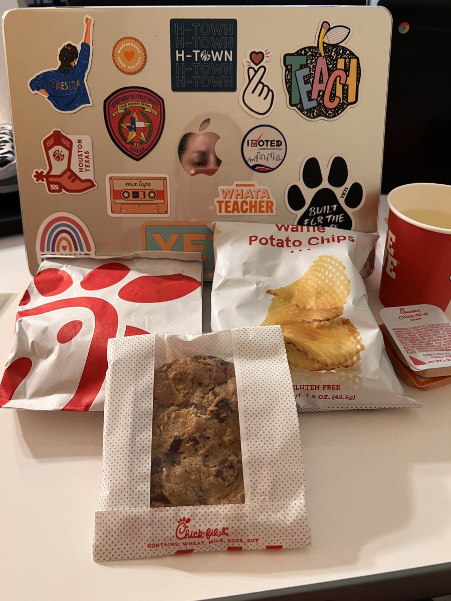 Laura Matias Segovia, M.Ed (@lauramatiasseg1) on Twitter photo A huge and warm thank you to <a href="/Garza17D/">Dora A. Garza</a> for lunch today. 😋 Our Summer Staff enjoyed of some delicious Chick-fila. Carroll has been super blessed with amazing leaders that lend a hand during summer school .🥹💖 #CarrollSWT #AldineSWT <a href="/MsRosalesMEd/">Edna Rosales</a> <a href="/rocharoy/">Roy Rocha</a> <a href="/SerjioMedina/">Serjio Medina</a> A huge and warm thank you to <a href="/Garza17D/">Dora A. Garza</a> for lunch today. 😋 Our Summer Staff enjoyed of some delicious Chick-fila. Carroll has been super blessed with amazing leaders that lend a hand during summer school .🥹💖 #CarrollSWT #AldineSWT <a href="/MsRosalesMEd/">Edna Rosales</a> <a href="/rocharoy/">Roy Rocha</a> <a href="/SerjioMedina/">Serjio Medina</a>