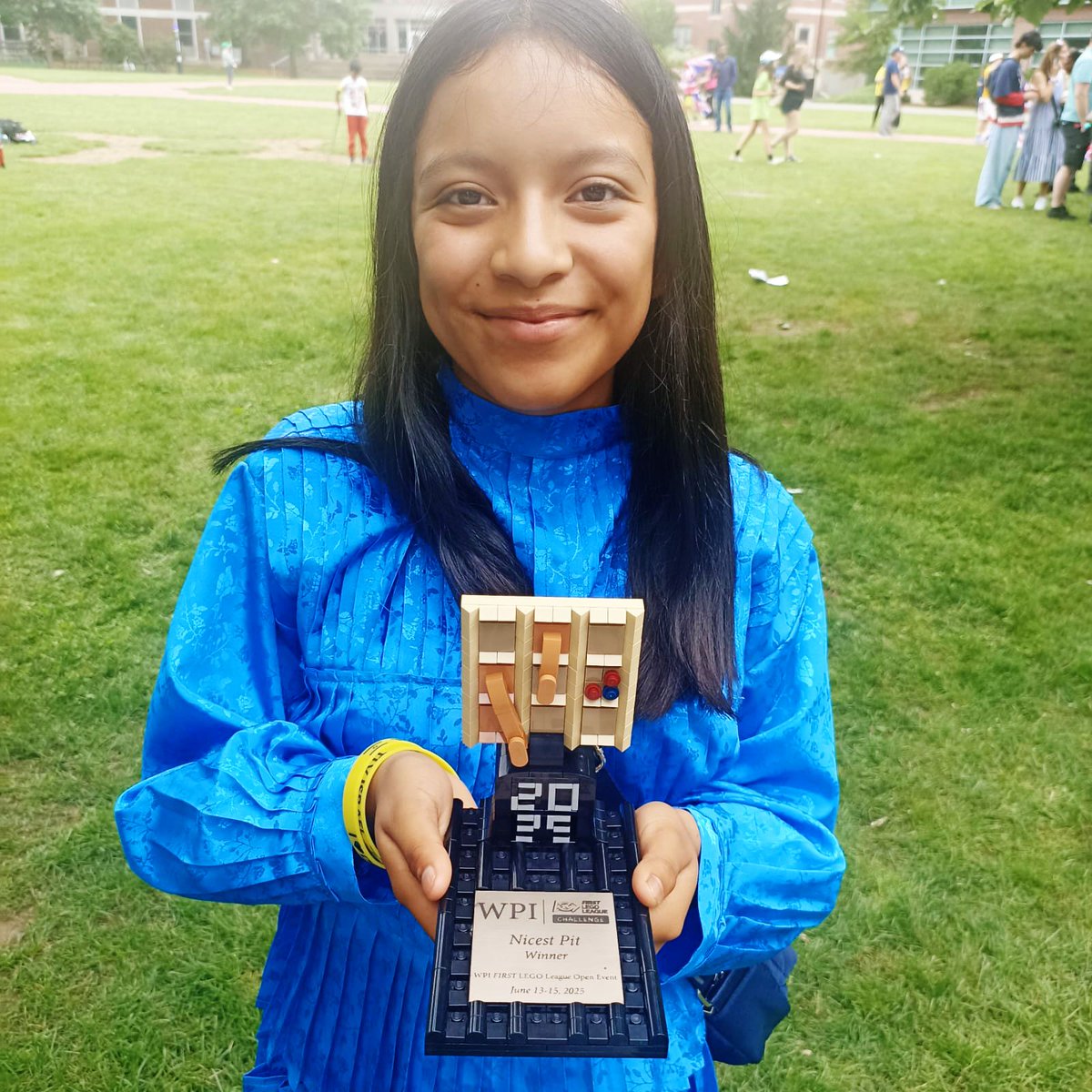 ¡Felicidades, MazahuaScience! 🏅🌍

Ganaron el premio “Nicest Pits” en el FIRST LEGO League WPI Open en Massachusetts, gracias a su gran trabajo y creatividad.

¡Gracias por compartir esta aventura con el mundo! 🚀

#FLLMéxico #SUBMERGED #FIRSTDIVE