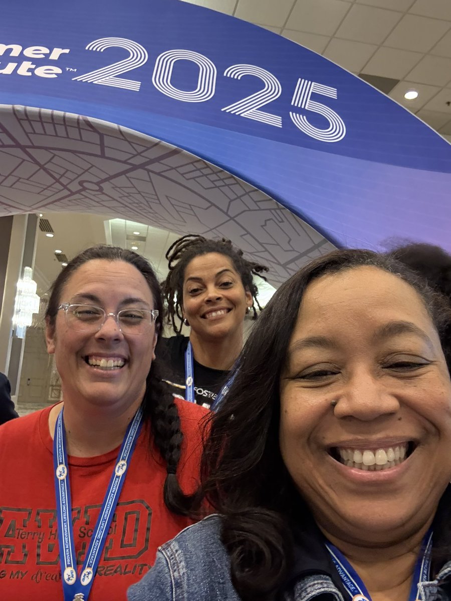 HuntDeborahA's tweet image. LCISD is having a blast at AVID—learning, growing, and leveling up together! 💡📚 #AVID #LCISD #StudentSuccess #CollegeReady