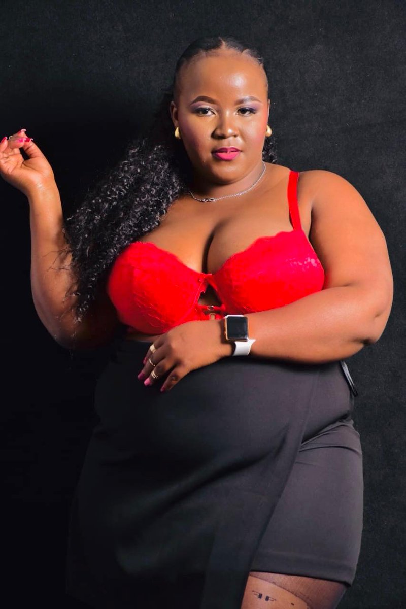 DlaminyPenelope's tweet image. Happy birthday 🎉🎉 to me