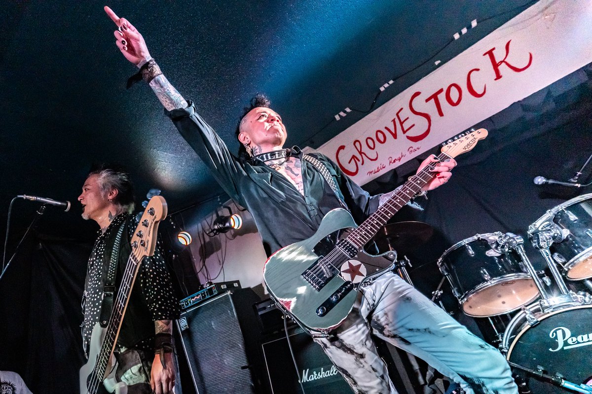 2025.6.14
豊川groove stock

ExSxRxZ pre
ROOTS OF PUNK 69erz Vol.15
　　【ENJØY PUNK ROCK】
『ØUROBROS FREEDOM TOUR』

ØUROBROS
photo②