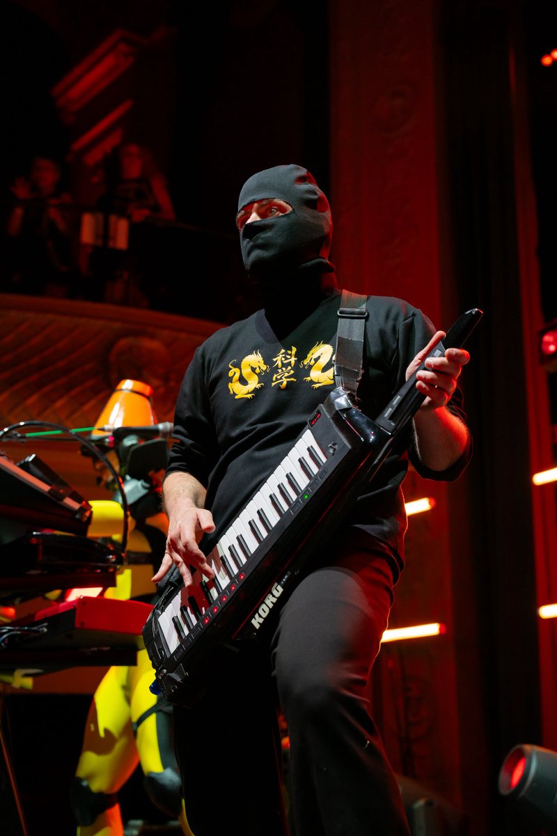 ninjasexparty's tweet image. PORTLAND we’re ready to get WEIRD and also POSH AND RITZY!!!!!