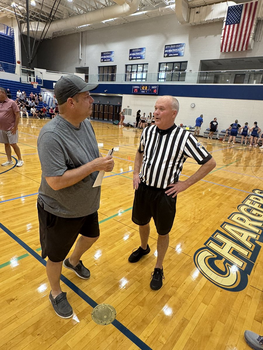 jefflytle_37's tweet image. IHSAA certification at Fort Wayne Carroll High School. Thank you Coach Redding for having us. A great evening of learning and everyone working on getting better. @IHSAA1 @brianclewis @jrud88