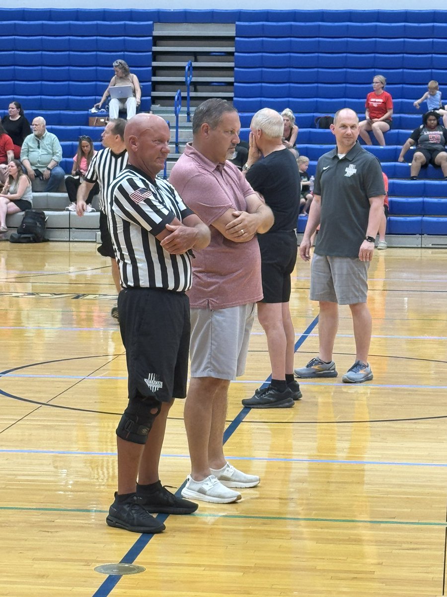 jefflytle_37's tweet image. IHSAA certification at Fort Wayne Carroll High School. Thank you Coach Redding for having us. A great evening of learning and everyone working on getting better. @IHSAA1 @brianclewis @jrud88