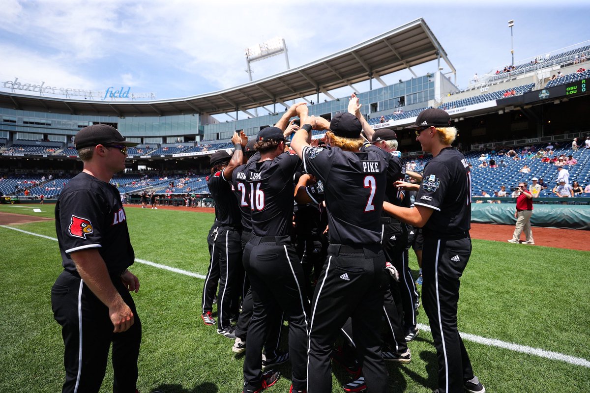 Louisville Athletics tweet media