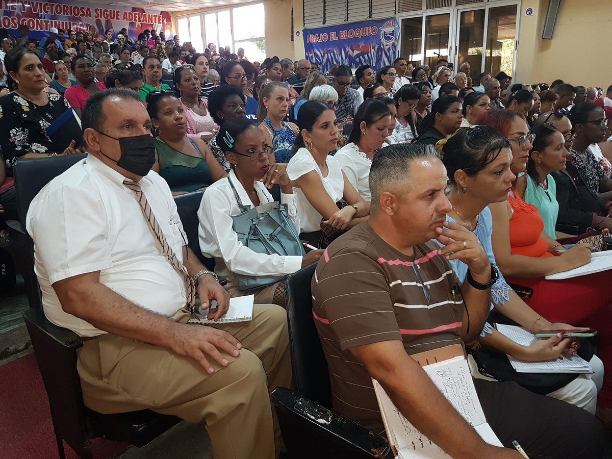 Seminario provincial #Camagüey preparatorio iniciar proceso consulta Anteproyecto Código de Trabajo, del 3  septiembre al 30 noviembre. Proceso político +importante  Movimiento obrero #Cuba este año <a href="/CubaCentral/">Central de Trabajadores de Cuba</a> <a href="/Yami97352Yami/">Yamisleidys Lòpez Fernández</a> <a href="/PCCNuevitas1/">Roberto Conde Silverio</a> <a href="/vasquez_yuneisy/">Yuneisy Ramos Vázquez</a>  <a href="/YaimyrB/">Yaimyr Victoria Basulto</a> <a href="/GobCamaguey/">Gobierno de Camagüey</a>