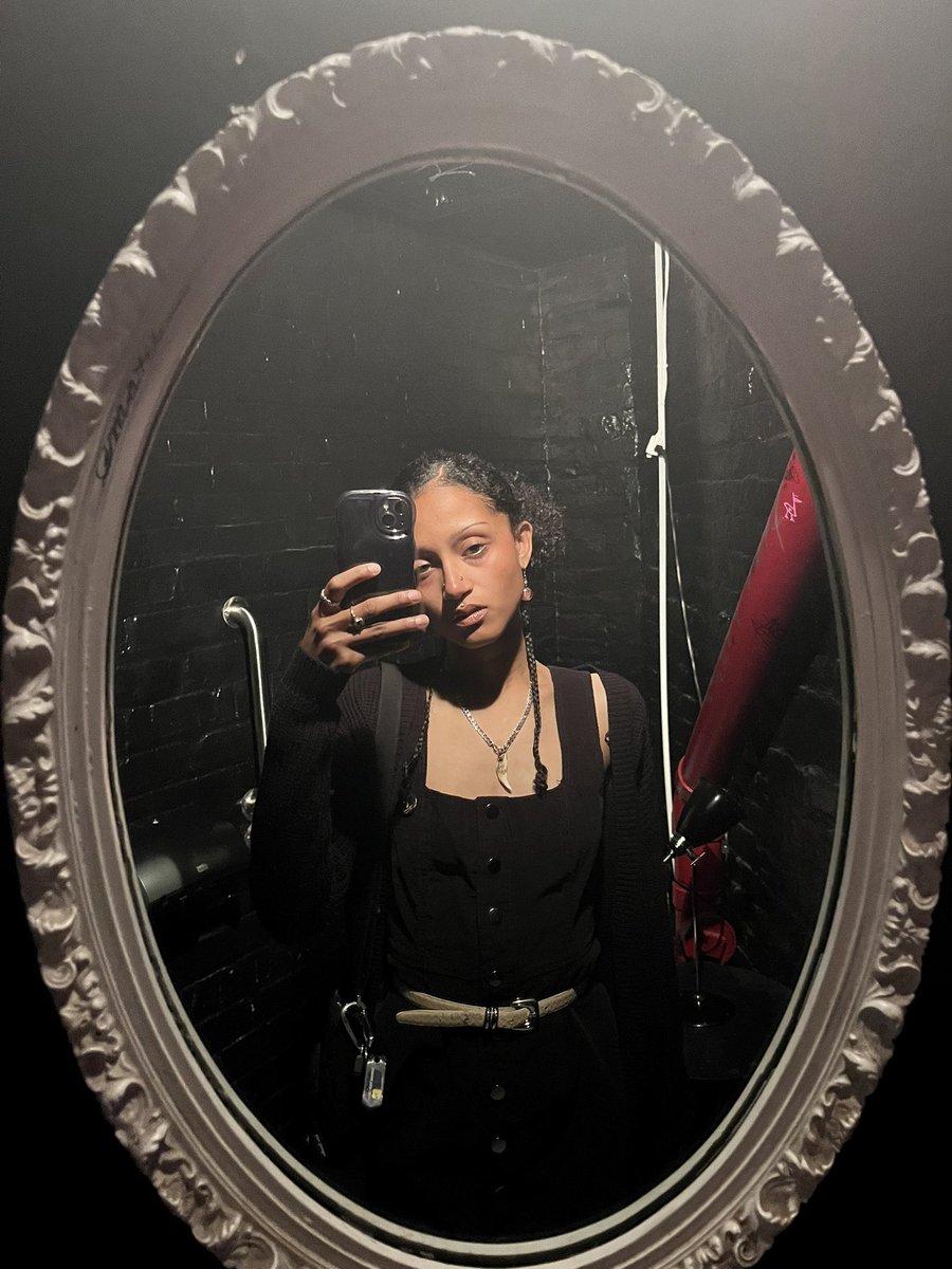 dressed up all cute to watch some guy choke on a contact mic