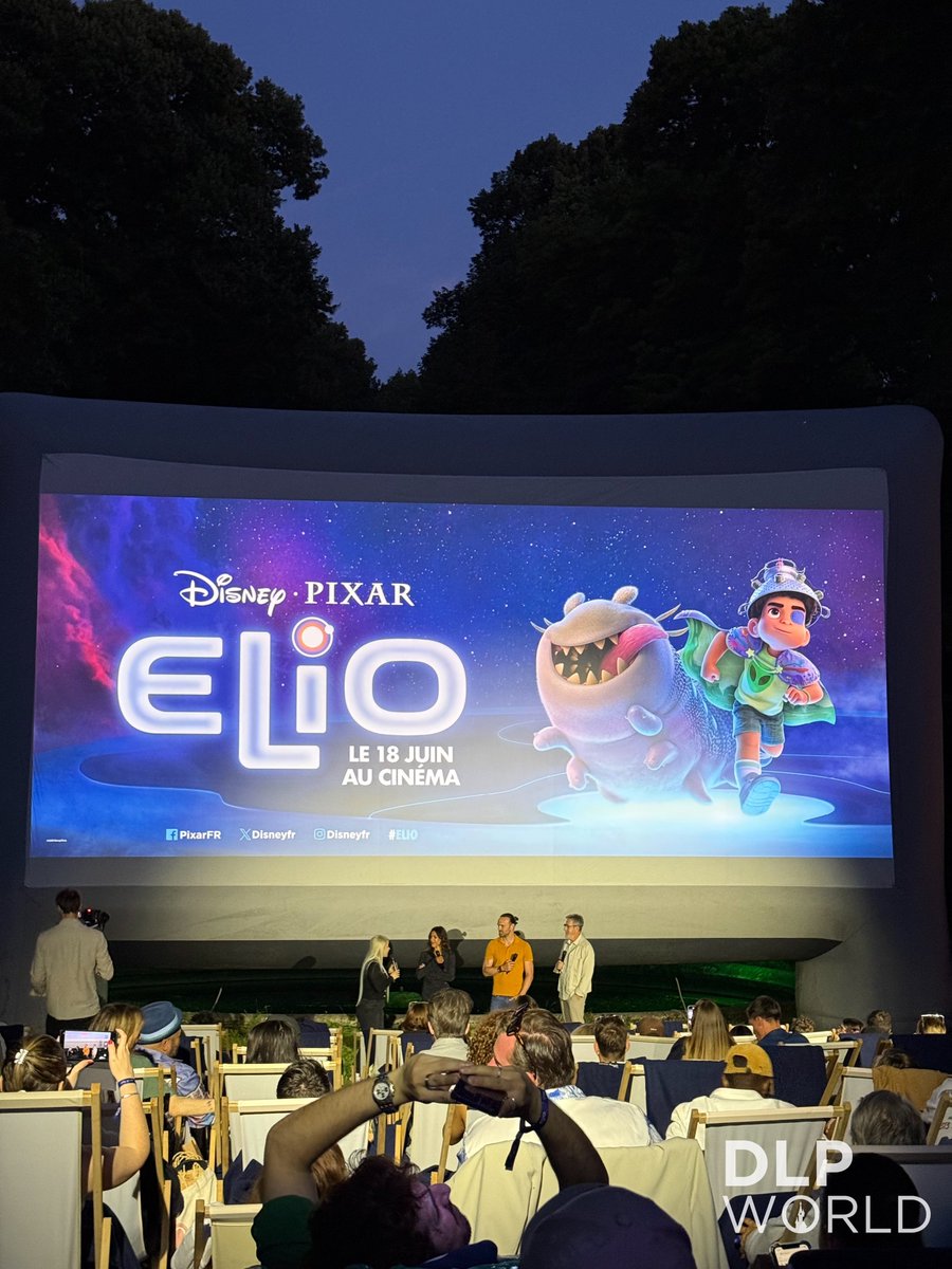 🌟 Le nouveau film d’animation #Elio s’empare du réel pour raconter une histoire originale et différente des autres histoires des studios Disney • Pixar. 

Il met en avant des personnages attachants, réunis autour d’une thématique forte développée tout au long du film. 

A