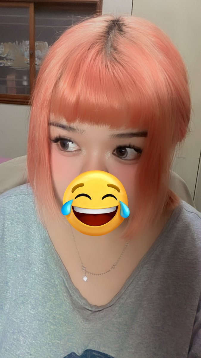 今天有人要陪我出門逛逛嗎 https://t.co/c2n9DohY3j