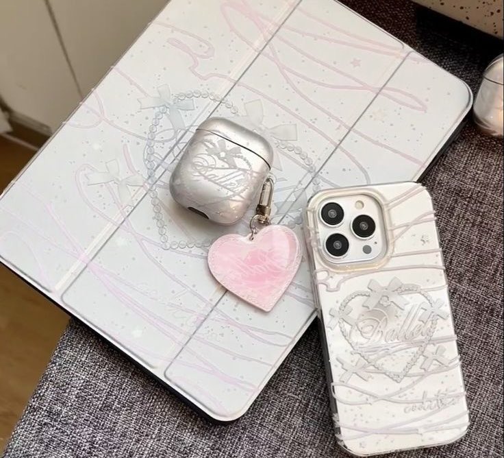 𝐇𝐨𝐰 𝐈 𝐌𝐚𝐧𝐢𝐟𝐞𝐬𝐭𝐞𝐝 𝐌𝐲 𝐢𝐏𝐚𝐝 𝐏𝐫𝐨 𝐖𝐢𝐭𝐡𝐨𝐮𝐭 𝐎𝐛𝐬𝐞𝐬𝐬𝐢𝐧𝐠 𝐎𝐯𝐞𝐫 𝐈𝐭  🪡☕️
🌀Long Thread🌀

IF 8 BILLION PEOPLE IN THE WORLD HAVE TO MOVE IN ORDER FOR YOU TO GET YOUR DESIRE, THEY FUCKING WILL.