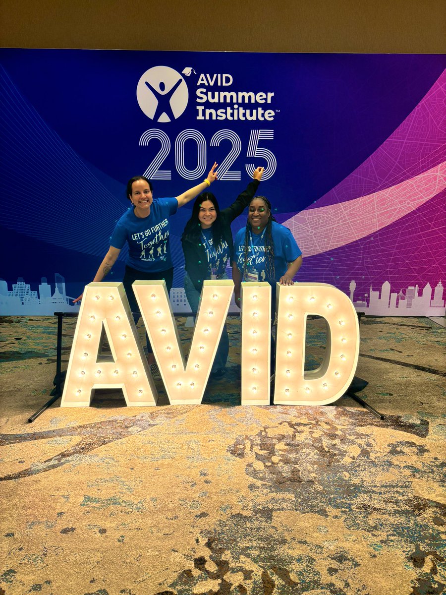 Edith35918585's tweet photo. AVID conference Day 2 ✌️ 

Every child deserves a champion; an adult who will never give up on them, who understands the power of connection and insists that they become the best they can possibly be.

@AVID4College @shernandezDISD @PathtoPinkston https://t.co/ZhHYlu7UHE