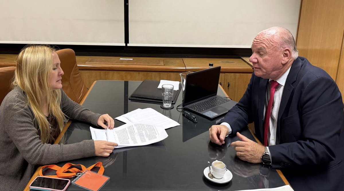 SEGUIMOS TRABAJANDO PARA QUE EL MALTRATO ANIMAL SEA UN DELITO. 

Hoy nos reunimos con el diputado <a href="/walterverri/">Walter Verri</a> , presidente de la Comisión Parlamentaria de Bienestar Animal.