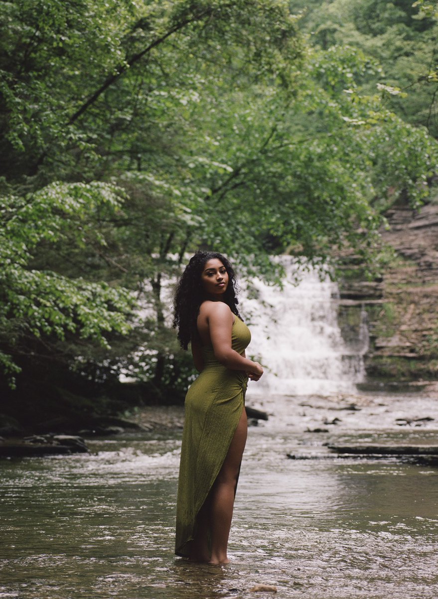 DPhotographyyy's tweet photo. Pentax 645 #pentax645 
Kodak Portra 400 #kodakportra400 https://t.co/4KZLM4bJJK