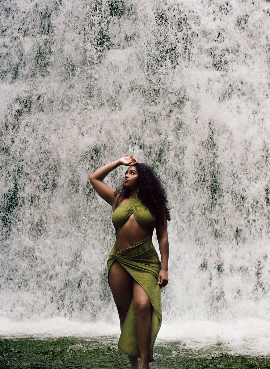 DPhotographyyy's tweet photo. Pentax 645 #pentax645 
Kodak Portra 400 #kodakportra400 https://t.co/4KZLM4bJJK