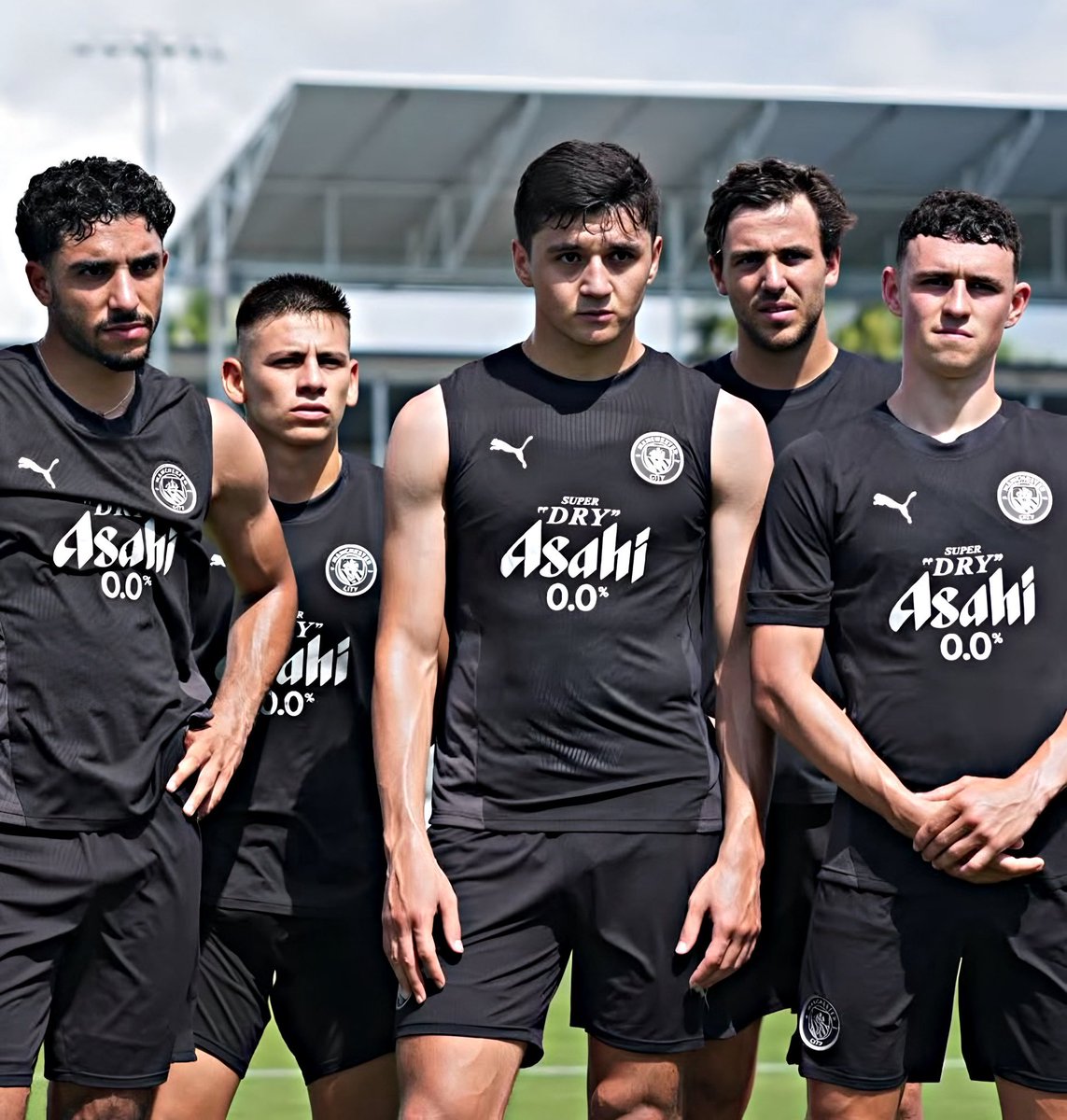 City HQ (@city_hqs) on Twitter photo 🎙️| Pep on #ManCity in the #FIFACWC:
“Everybody will be involved. A few players will play more than others…”
“But everybody is going to play because the season has to be like that!” 🗣️‼️
📰 via <a href="/ManCity/">Manchester City</a> 🎙️| Pep on #ManCity in the #FIFACWC:
“Everybody will be involved. A few players will play more than others…”
“But everybody is going to play because the season has to be like that!” 🗣️‼️
📰 via <a href="/ManCity/">Manchester City</a>