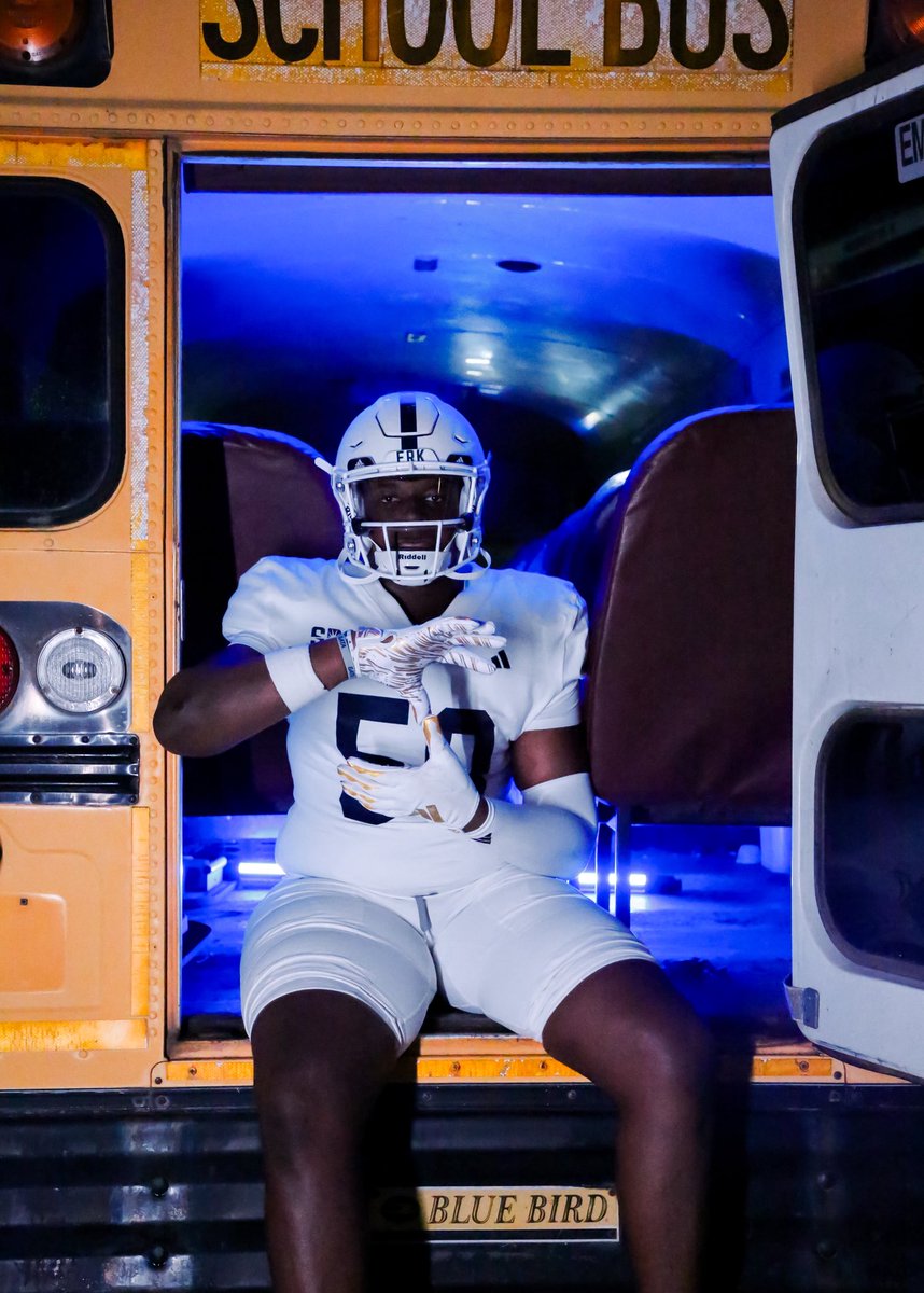 Josh1Battle's tweet image. Hail Southern?
@CoachZLankford @UHALLTHEBALL @keenanmurphy77 @LexVillarreal1 @theeleaseryals @GSBevill @brayden_curry @rileygalpin @GSCoachHelton