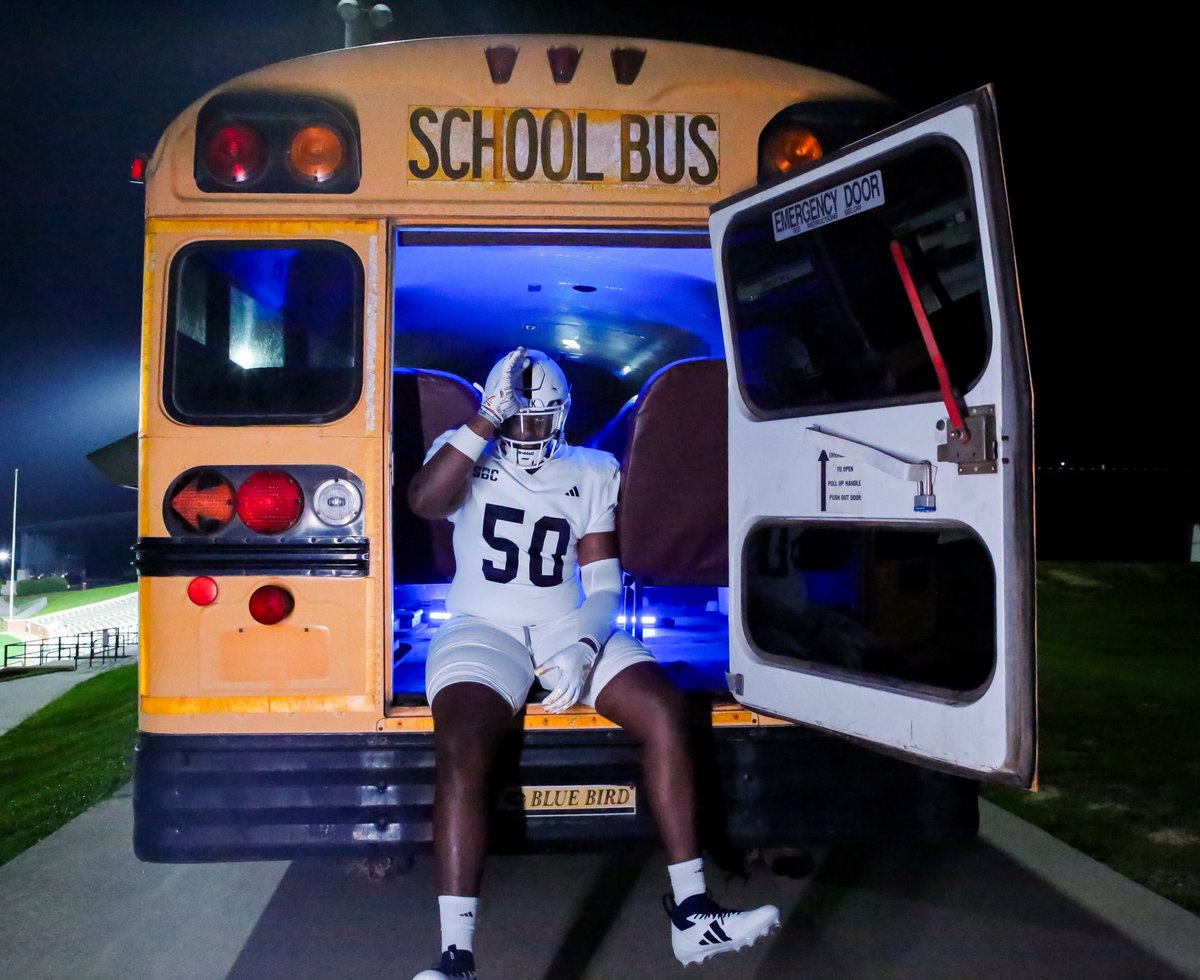 Josh1Battle's tweet image. Hail Southern?
@CoachZLankford @UHALLTHEBALL @keenanmurphy77 @LexVillarreal1 @theeleaseryals @GSBevill @brayden_curry @rileygalpin @GSCoachHelton