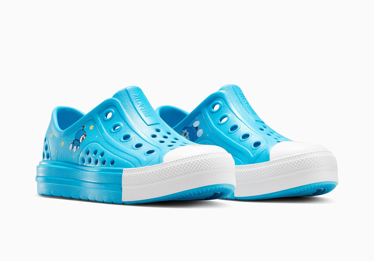 Converse x Doraemon 🤝 
🚨 AVAILABLE NOW 🚨 
💰 $45 - $100