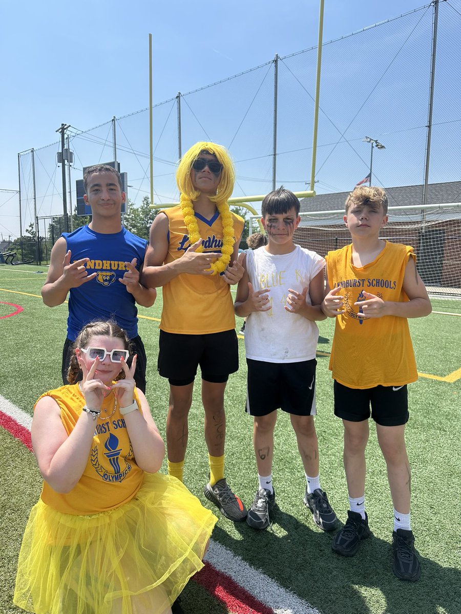 Lyndhurst Middle School tweet media