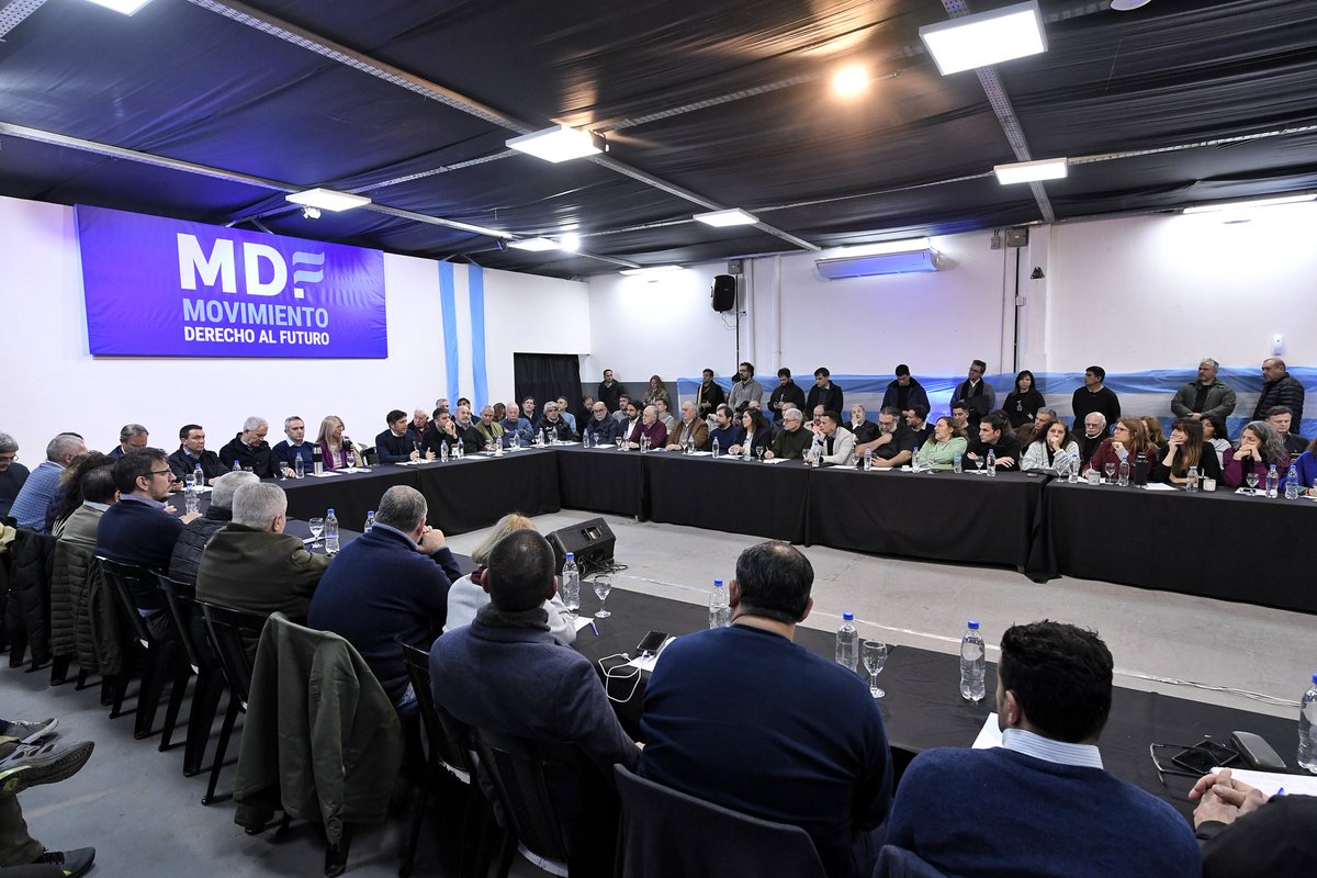 Fernando Moreira (@fmoreiraok) on Twitter photo Junto a <a href="/Kicillofok/">Axel Kicillof</a>, intendentes, legisladores, dirigentes políticos y referentes sociales con los que formamos el <a href="/MOVIMIENTODAF/">Movimiento Derecho al Futuro</a>, nos reunimos para volver a manifestar todo nuestro apoyo a <a href="/CFKArgentina/">Cristina Kirchner</a>.
Esta condena judicial injusta es un ataque a nuestra democracia y al Junto a <a href="/Kicillofok/">Axel Kicillof</a>, intendentes, legisladores, dirigentes políticos y referentes sociales con los que formamos el <a href="/MOVIMIENTODAF/">Movimiento Derecho al Futuro</a>, nos reunimos para volver a manifestar todo nuestro apoyo a <a href="/CFKArgentina/">Cristina Kirchner</a>.
Esta condena judicial injusta es un ataque a nuestra democracia y al