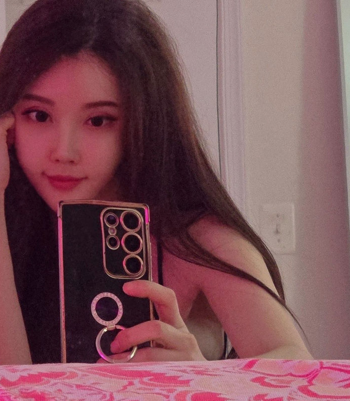 Harper VIP tweet media