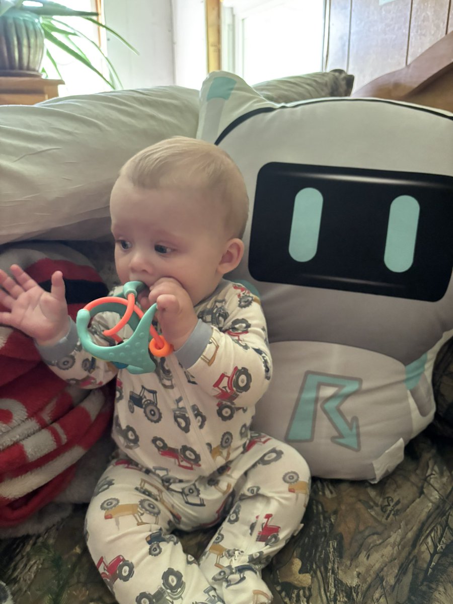 supachey's tweet photo. @ryanhallyall  baby boy loves watching you live and loves his yallbot! https://t.co/udgBRQ6nAk