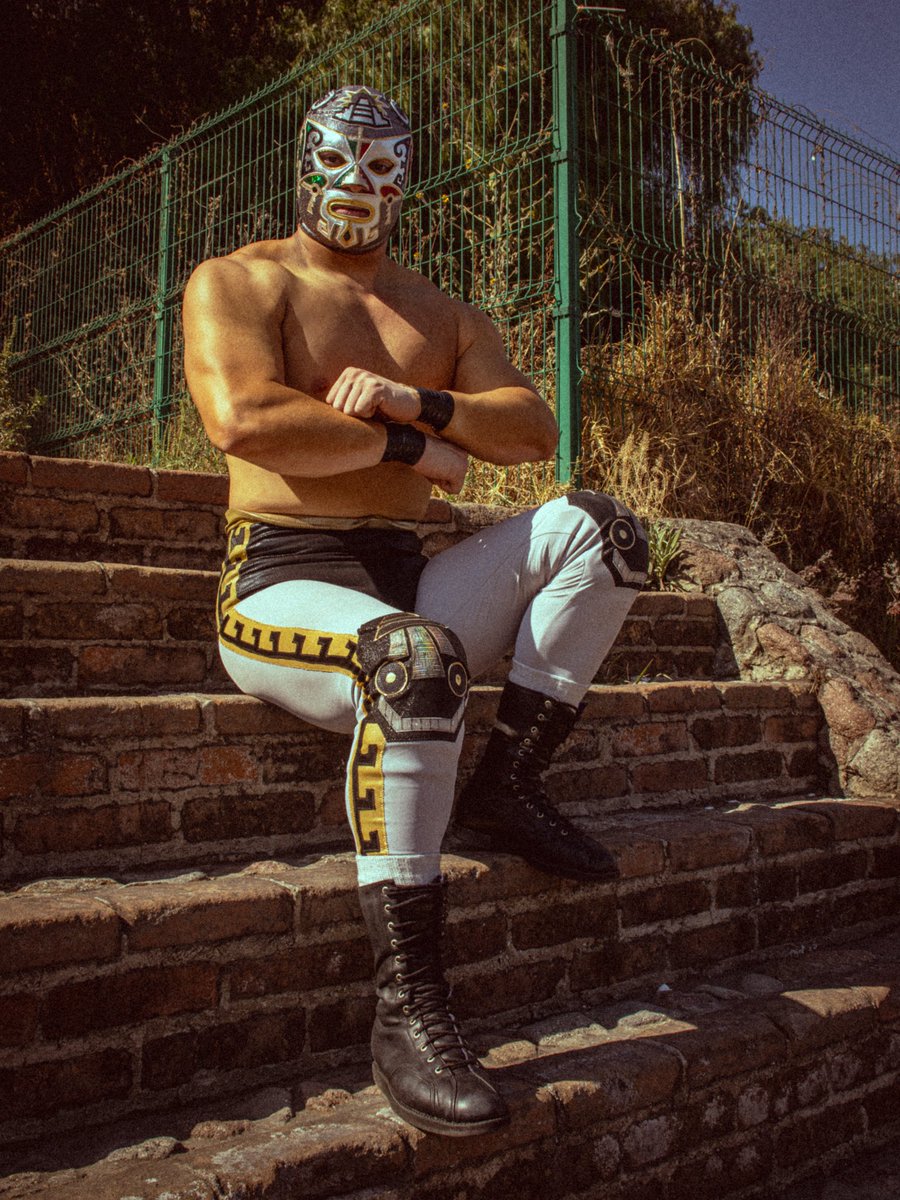 👀Viendo un documental sobre la pirámide de Cholula hubo algo que me encantó; decían que tal vez Xelhua no era un gigante por su tamaño físico, sino por la grandeza de su mente y espíritu.