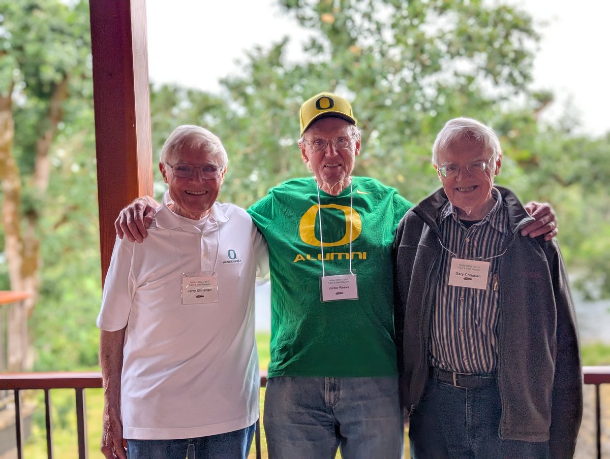 Three Chemistry Alums attend “Men of Bowerman” Reunion tinyurl.com/33hjefkh