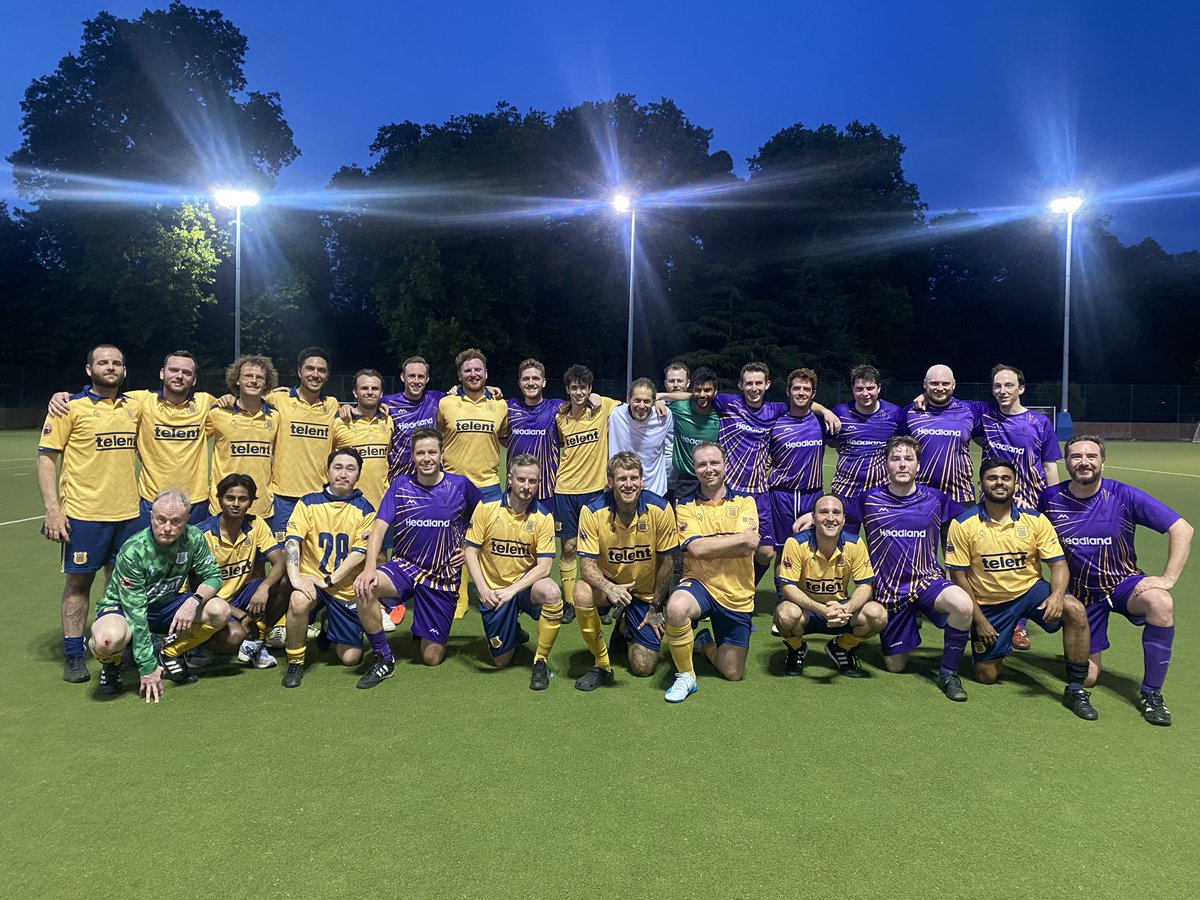 LobbyXI's tweet image. More silverware for Lobby XI as we lifted the annual Caplan Cup after beating @WestminsterWFC 2-1.
Goals from @matt_dathan & @oscartami1 before he went and got himself sent off 🤷♂️
Still pulled through in the end. @kiranstacey and Dathan continue their 100% winning streak 💯⚽🏆
