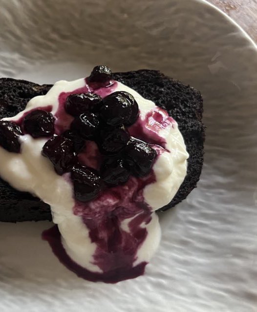 amxqiqi's tweet photo. greek yogurt, coconut, and black cocoa banana bread https://t.co/B9aU3tmhEP