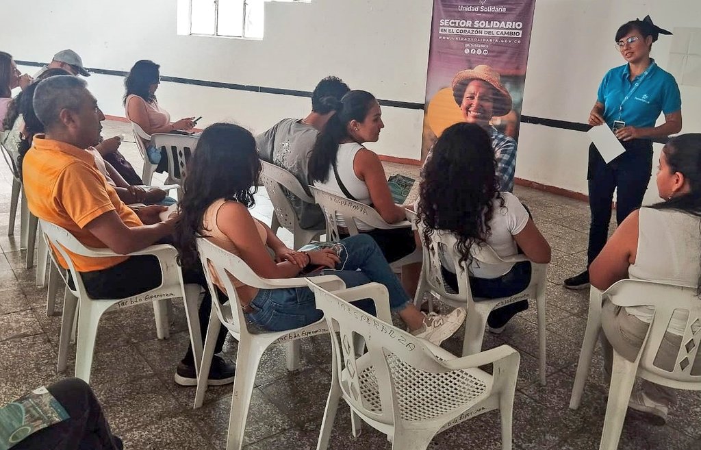 #Tolima | En #Ibagué, las mujeres que cuidan están construyendo futuro. Junto a ellas, impulsamos la creación de una cooperativa y una red del cuidado. Con el <a href="/SENAComunica/">SENA</a> y la <a href="/Alcaldiaibague/">Alcaldía de Ibagué</a>, sembramos dignidad para quienes sostienen la vida con sus manos.