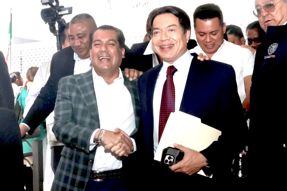 Sergio Gutz. Luna (@sergeluna_s) on Twitter photo ¡Feliz cumpleaños, querido secretario <a href="/mario_delgado/">Mario Delgado</a> !🎉
Que este nuevo año de vida venga lleno de salud, alegría y más transformaciones. Te abrazo con enorme cariño, amigo y compañero de tantas batallas. ¡Feliz cumpleaños, querido secretario <a href="/mario_delgado/">Mario Delgado</a> !🎉
Que este nuevo año de vida venga lleno de salud, alegría y más transformaciones. Te abrazo con enorme cariño, amigo y compañero de tantas batallas.