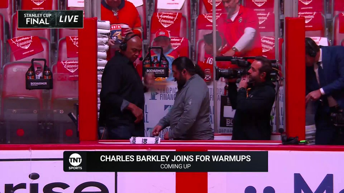 NHL_On_TNT's tweet photo. Looks like we have a new rinkside reporter for warmups tonight... 👀 https://t.co/46svB5MBRc