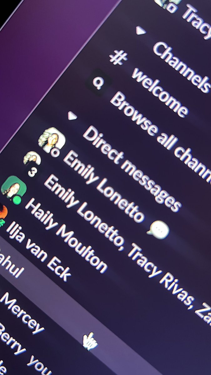 josephberry88's tweet image. Looking at my Webflow partners slack and knowing that @EmilyLonetto isn't there 😢