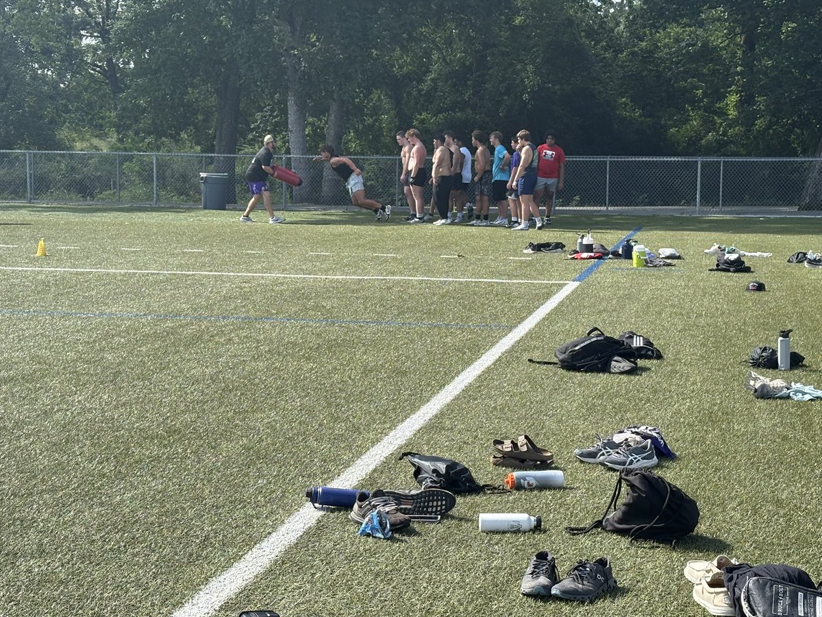 Brad LaPlante 🐻 🦁 (@coachlaplante) on Twitter photo <a href="/MHSBearFB/">MHS Bear Football</a> was getting after it on the grass today after a great workout!!!!!!
#BuildingChampions
<a href="/coachcooper_mhs/">Coach Grant Cooper</a>
<a href="/CoachRGresham/">Coach Rhett Gresham</a>
<a href="/TheCoachStarkey/">Michael Starkey</a> <a href="/MHSBearFB/">MHS Bear Football</a> was getting after it on the grass today after a great workout!!!!!!
#BuildingChampions
<a href="/coachcooper_mhs/">Coach Grant Cooper</a>
<a href="/CoachRGresham/">Coach Rhett Gresham</a>
<a href="/TheCoachStarkey/">Michael Starkey</a>