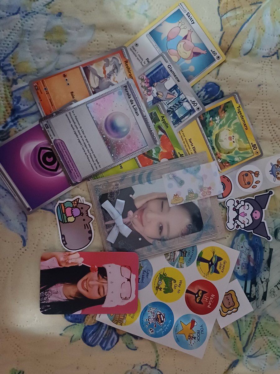 bichoviado's tweet photo. feedback mais que querido, especial e positivo pra minha querida @haerinjoyer(●>ω<●)que me entregou minha ybes feliz!! chegou tudo em segurança/bem embalado e o processo foi todoo tranquilo ~~ fora os brindes super fofys #euamei ❤︎⭐ https://t.co/2SE4mFNJ0l