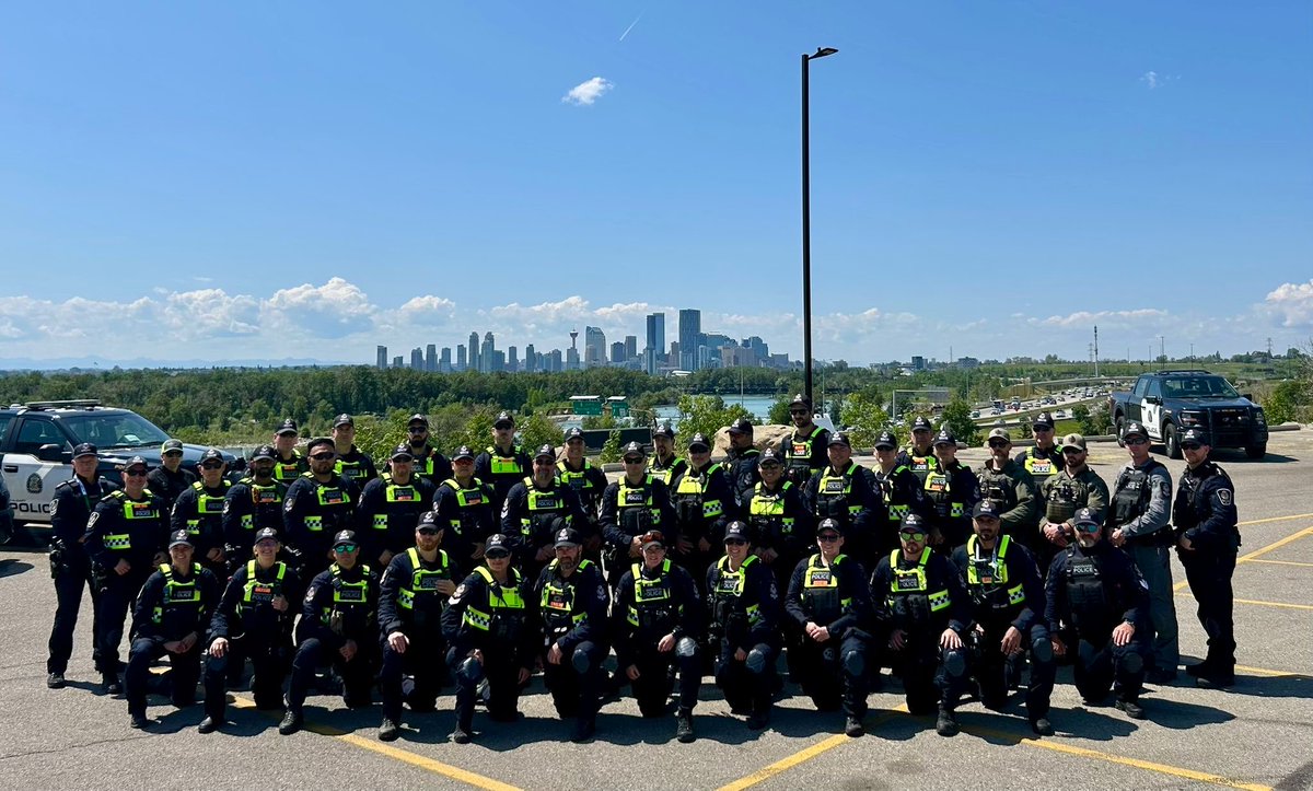 DCC Steve Rai (@deputychiefrai) on Twitter photo Proud to see the #VPD Blue working in tandem with other major #Canadian #policing partners to support our country as we host the G-7 in #Kananaskis. #TY to all our officers who stepped up to work the long days away from home. #Canada <a href="/VancouverPD/">Vancouver Police</a> Proud to see the #VPD Blue working in tandem with other major #Canadian #policing partners to support our country as we host the G-7 in #Kananaskis. #TY to all our officers who stepped up to work the long days away from home. #Canada <a href="/VancouverPD/">Vancouver Police</a>