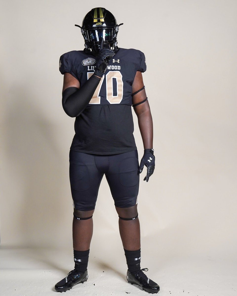 KeronnLacey's tweet image. Had a great OV at @LindenwoodFB!!
@Coach_HHarris @stugfb @KeaganRoberson7 @BrennanSpain @BrennanSpain @AllenTrieu @JPRockMO @TheUCReport