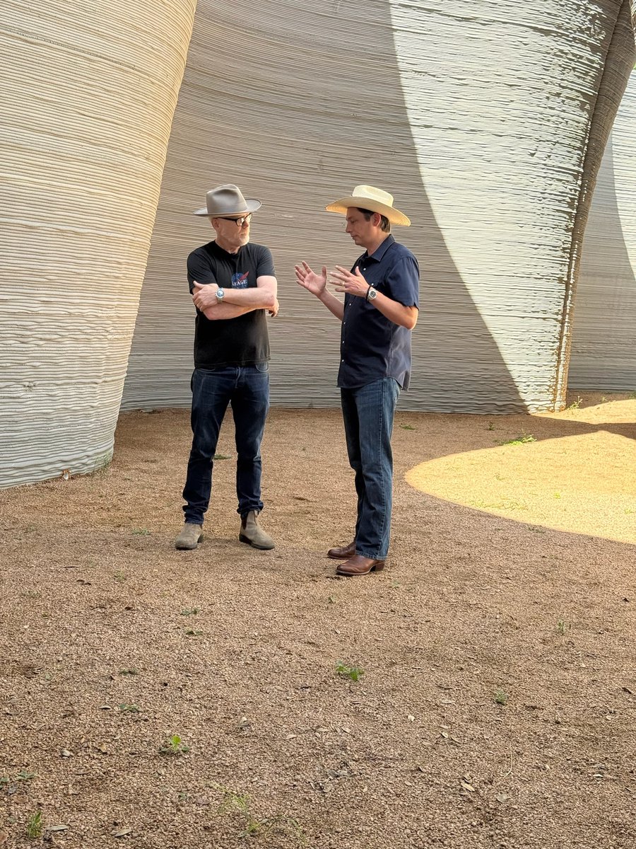ICON3DTech's tweet photo. Special visitor today. @donttrythis @testedcom got a behind the scenes look at our work on Earth and for off-planet. Thanks for an incredible day. https://t.co/SQ1pII2XsZ