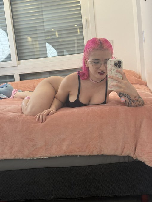 Que lindo mi pelo uwu 💅💕 https://t.co/Ml9SfkVhks