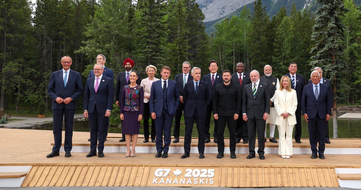 🟥  Be honest Canada ... please just be honest.

Can you REALLY imagine, even for a second, Pierre Poilievre in this G7 Leaders photo, instead of PM Mark Carney??
Try to see the image in your mind’s eye. 👀

You CAN’T, can you? 🤷🏻‍♂️

See ... it is in this very REAL context that you