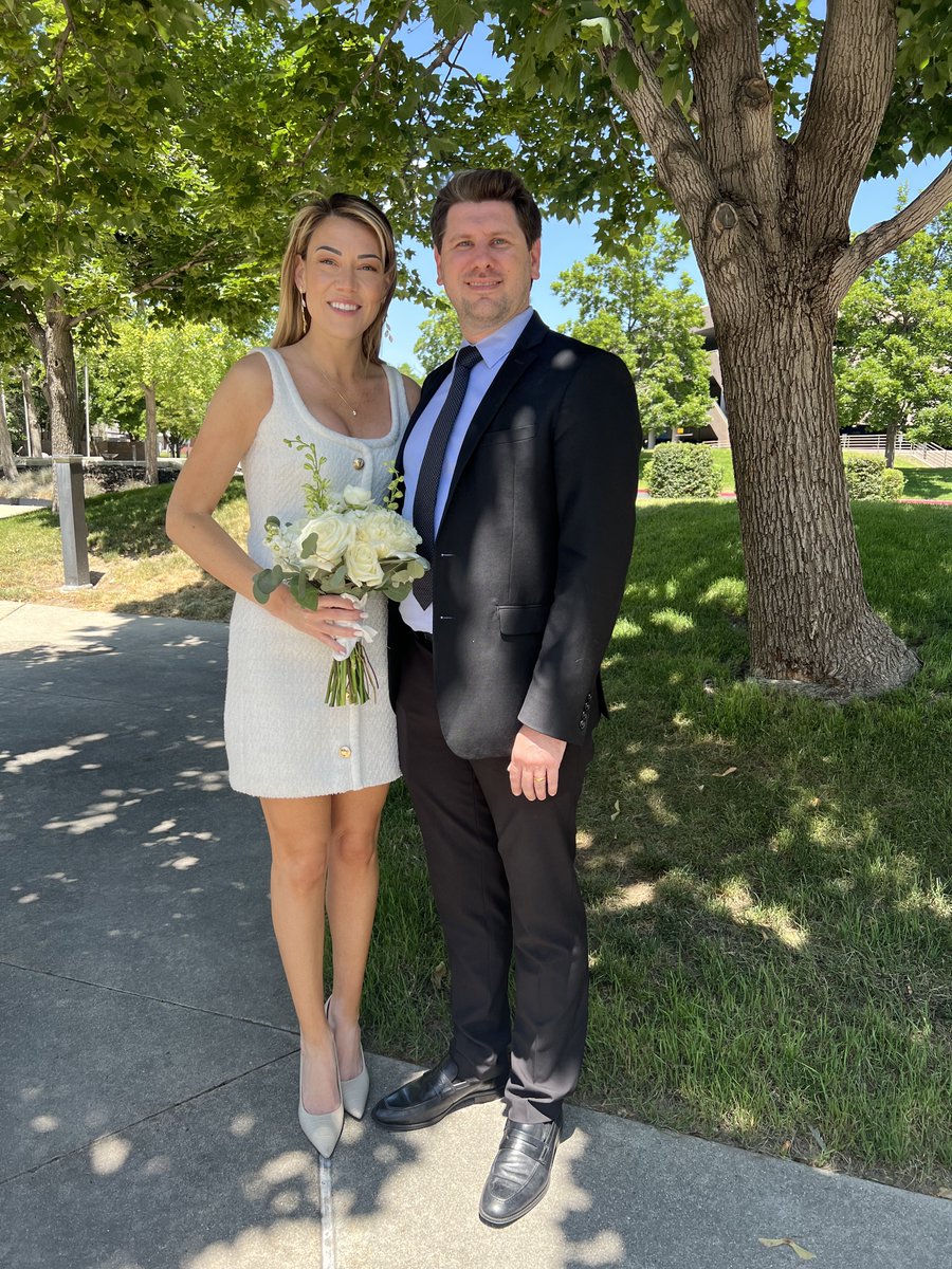 Sara Pereira MD (@saraj_pereira) on Twitter photo Congratulations to Dr. and Mrs. Gui and Emily Oliveira!! Officially married today! 🎉💍🍾❤️
<a href="/Gui_OliveiraMD/">Guilherme C. de Oliveira, MD</a>
We look forward to hearing about your new lives together in Georgia after graduation from <a href="/UofUCTSurgery/">UofU CT Surgery</a> ! Congratulations to Dr. and Mrs. Gui and Emily Oliveira!! Officially married today! 🎉💍🍾❤️
<a href="/Gui_OliveiraMD/">Guilherme C. de Oliveira, MD</a>
We look forward to hearing about your new lives together in Georgia after graduation from <a href="/UofUCTSurgery/">UofU CT Surgery</a> !