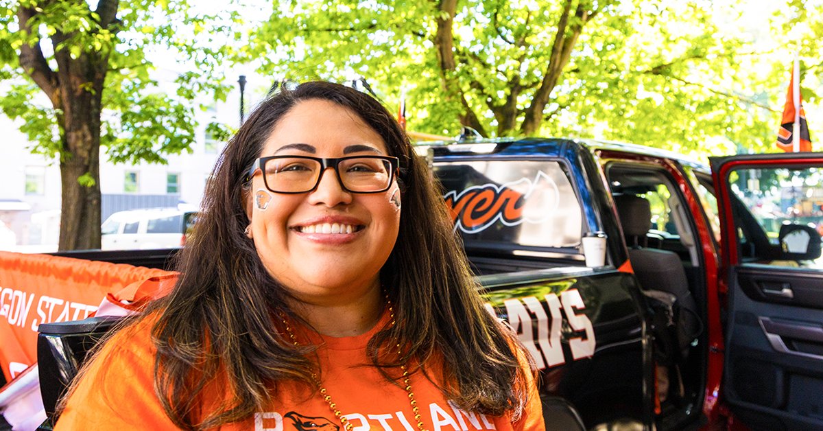 The OSU community really got the memo and showed up 🎉 all together now! 🎉 Thanks to all who waved, marched and watched, in person or via broadcast, as OSU participated in the 2025 Portland Rose Festival’s Grand Floral Parade. Check out these photos of the fun! #GoBeavs