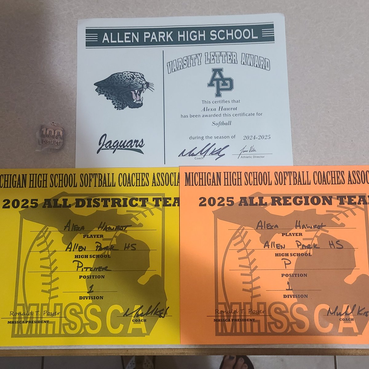 Alexa Hawrot 2028 (@alexahawrot2028) on Twitter photo Honored to be awarded All District and All Region Pitcher for District 1. Will continue to work hard for my team during the summer and off-season months! Go Jags! <a href="/apvsoftball/">Allen Park Softball</a> <a href="/AllenParkSports/">Allen Park Athletics</a> <a href="/CoachJoyce313/">Coach Joyce</a> Honored to be awarded All District and All Region Pitcher for District 1. Will continue to work hard for my team during the summer and off-season months! Go Jags! <a href="/apvsoftball/">Allen Park Softball</a> <a href="/AllenParkSports/">Allen Park Athletics</a> <a href="/CoachJoyce313/">Coach Joyce</a>
