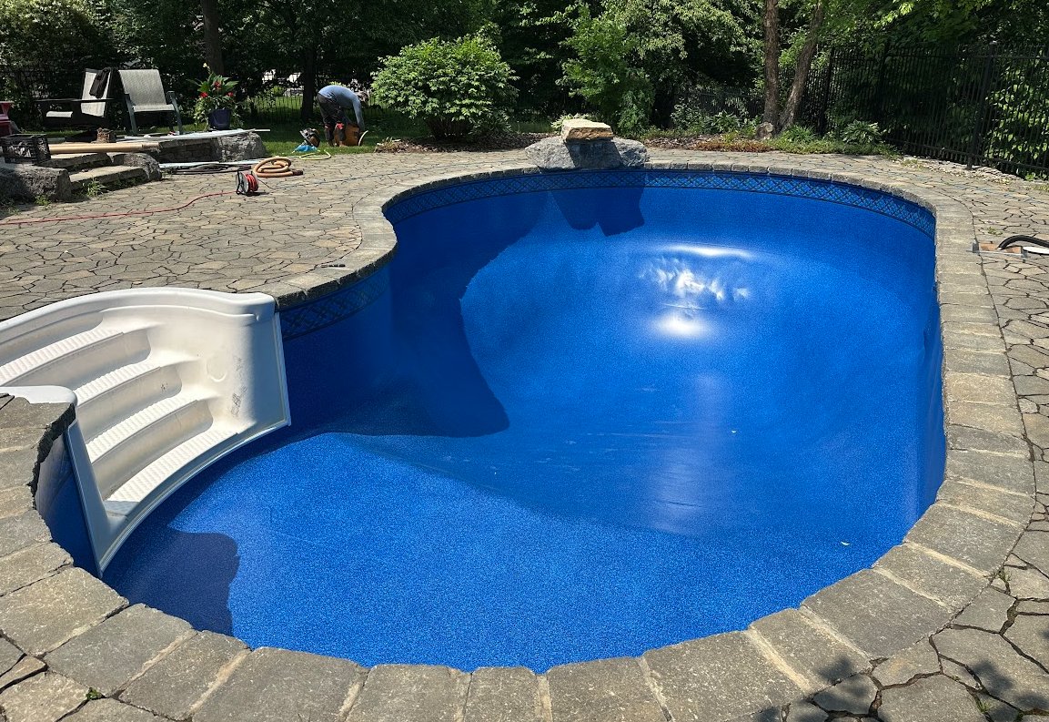 hbpools's tweet image. A fresh liner is like a facelift for your pool—instantly vibrant, totally refreshed." 🏊‍♂️✨

📞 Book your liner replacement today!
📩 info@hbpools.com | 📱 613-212-0036
#HBPools #LinerReplacement #OttawaPools #PoolRefresh #IngroundPoolExperts