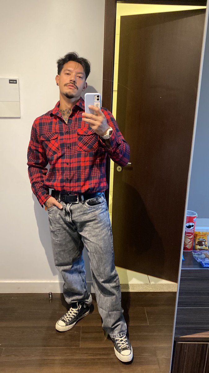 Quantos retweet o look do Gabriel merece? Achei vintage! 

FANTASTICO NO ARRAIA