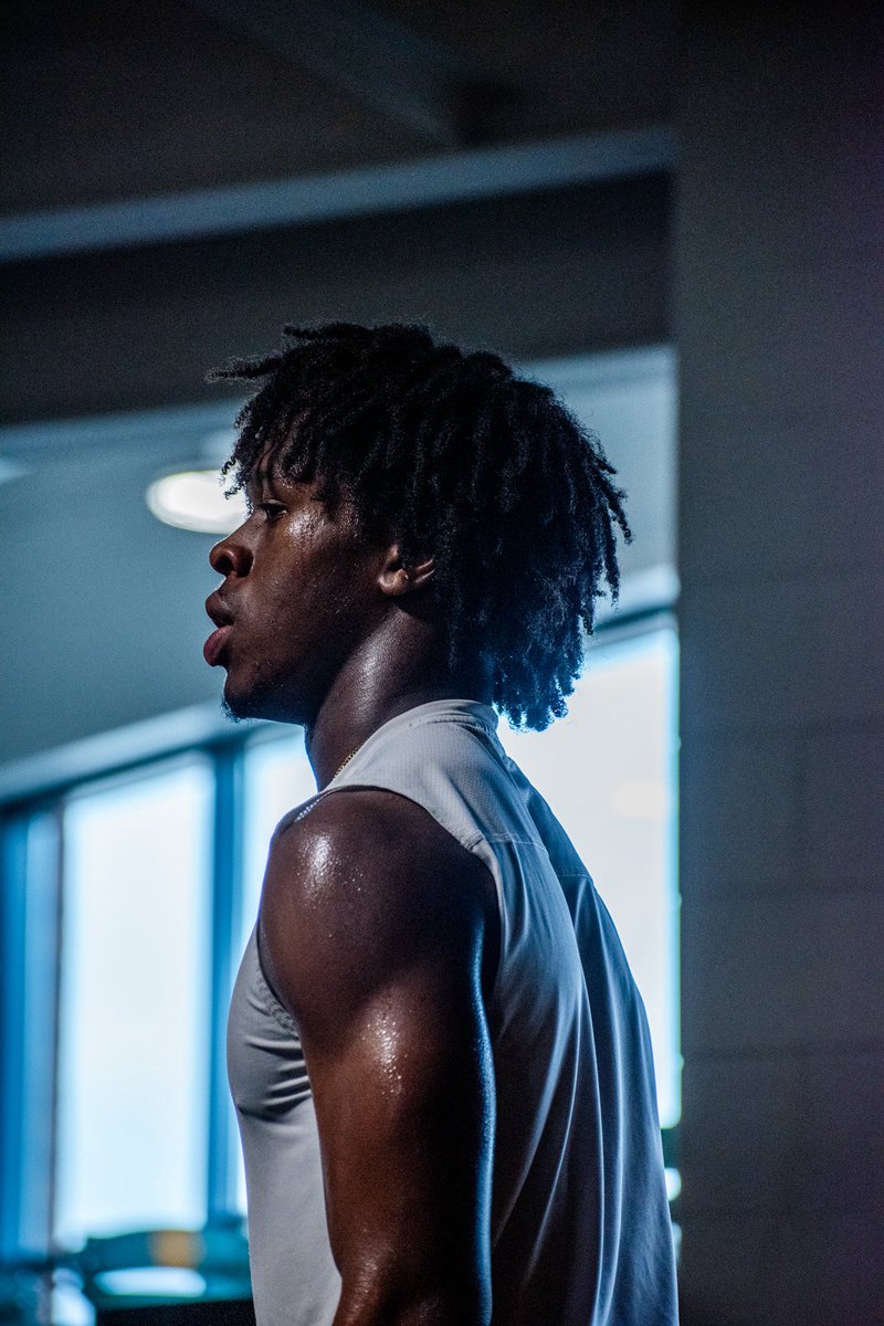 Arman1Dunlap's tweet image. Class of 2027 | DB/CB | Spring Valley HS (SC)
5’7” | 160 lbs | GPA: 3.8
40yd: 4.5 | 100m: 11.39 | 200m: 23.32
Coachable. Fast. Locked in.
📩 : armanidunlap00@gmail.com
📞 : +1 (803) 360-5675 
#DBProspect #TrackSpeed #ClassOf2027 #Recruiting @SVVikings_FB @gobigrecruiting